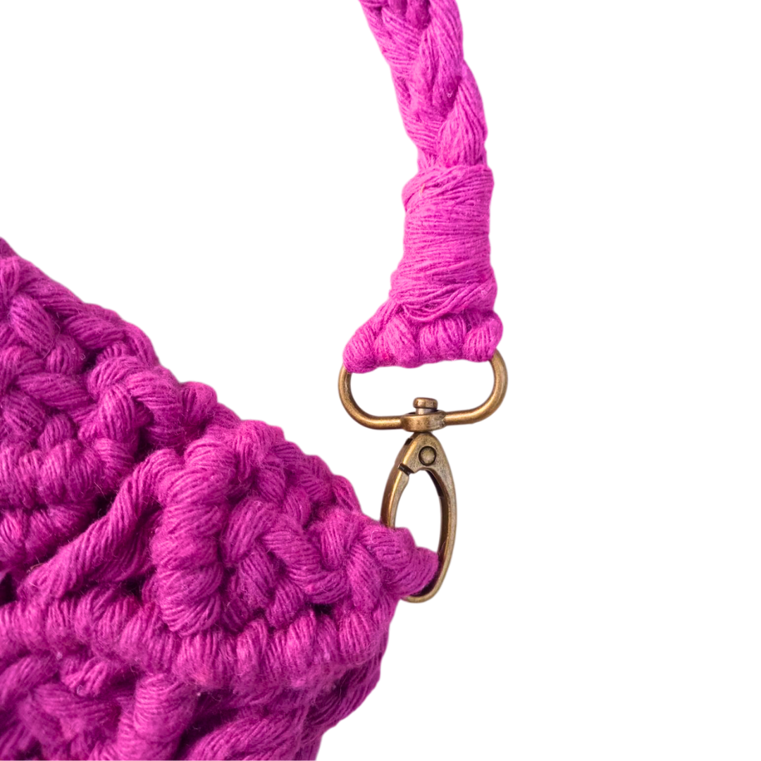 💜 Cartera Boho en Macramé – Color Púrpura