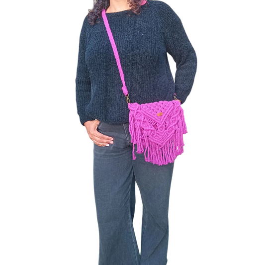 💜 Cartera Boho en Macramé – Color Púrpura